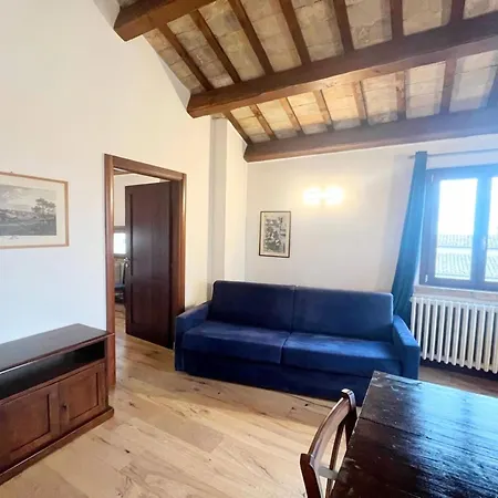 Camilla, Apartmán Pesaro