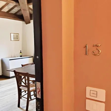Camilla, Apartmán Pesaro
